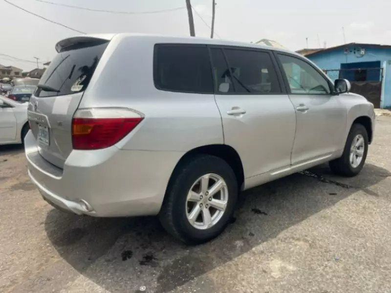 Toyota Highlander   - 2008