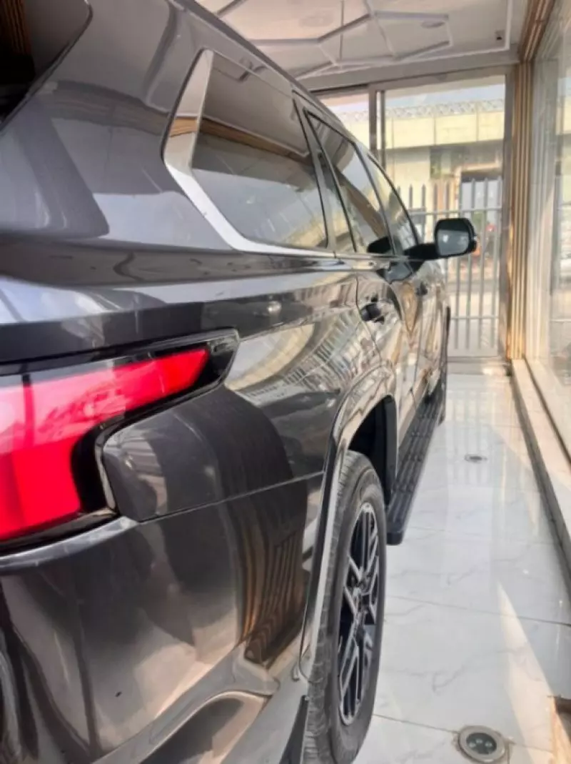 Toyota Sequoia   - 2024
