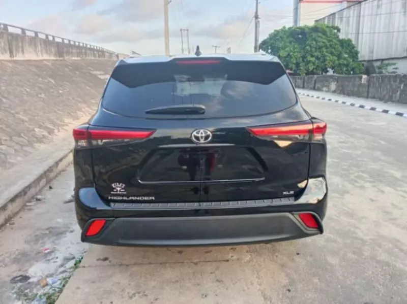 Toyota Highlander   - 2023