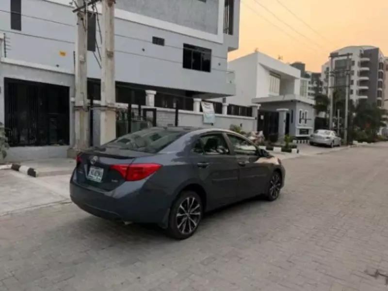 Toyota Corolla   - 2013