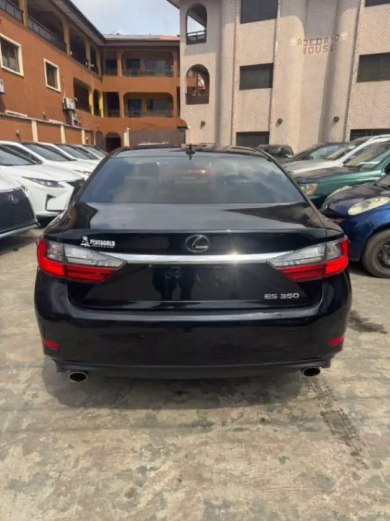 Lexus ES - 2013