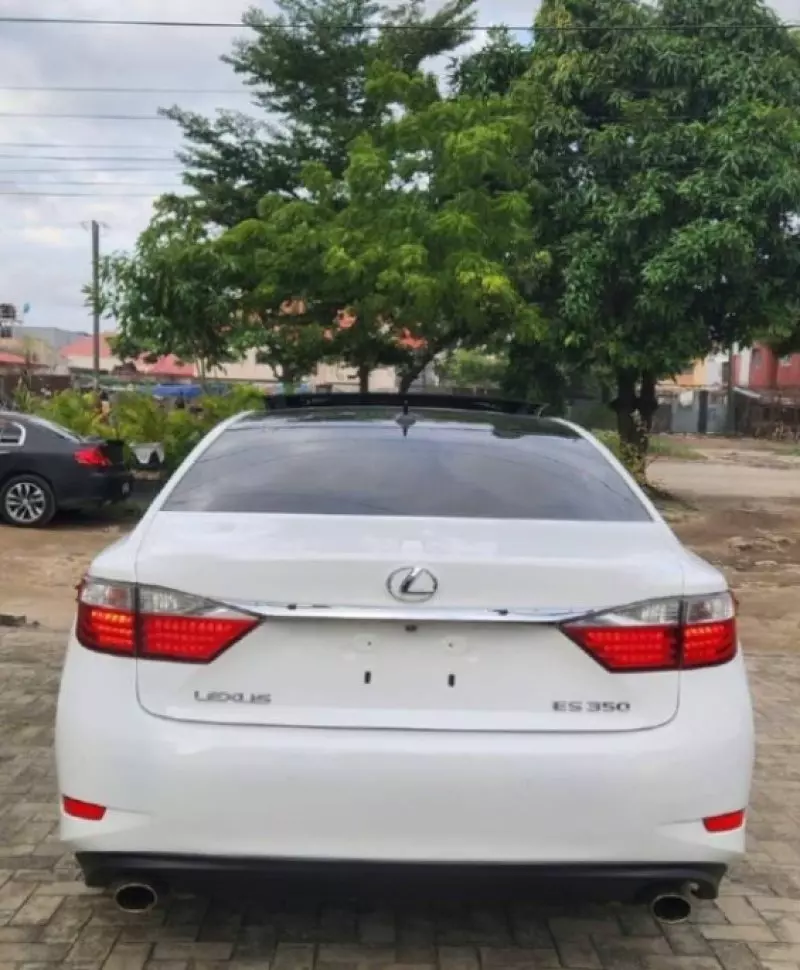 Lexus ES   - 2013