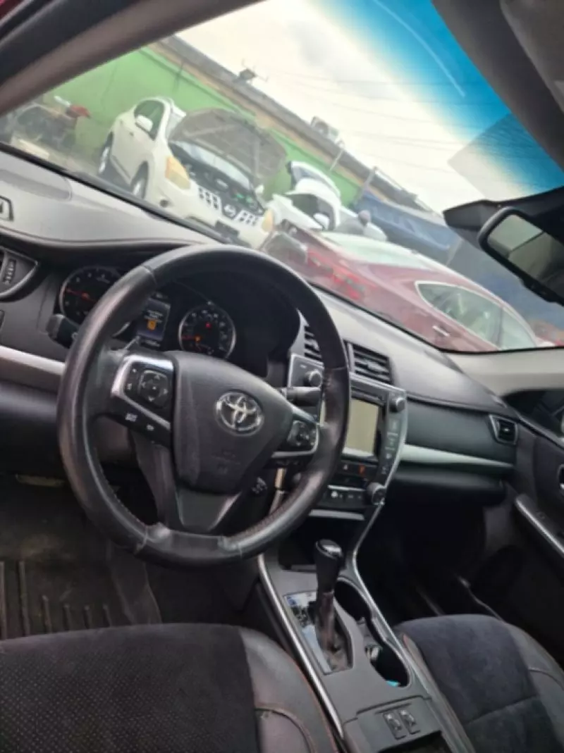 TOYOTA Camry - 2015