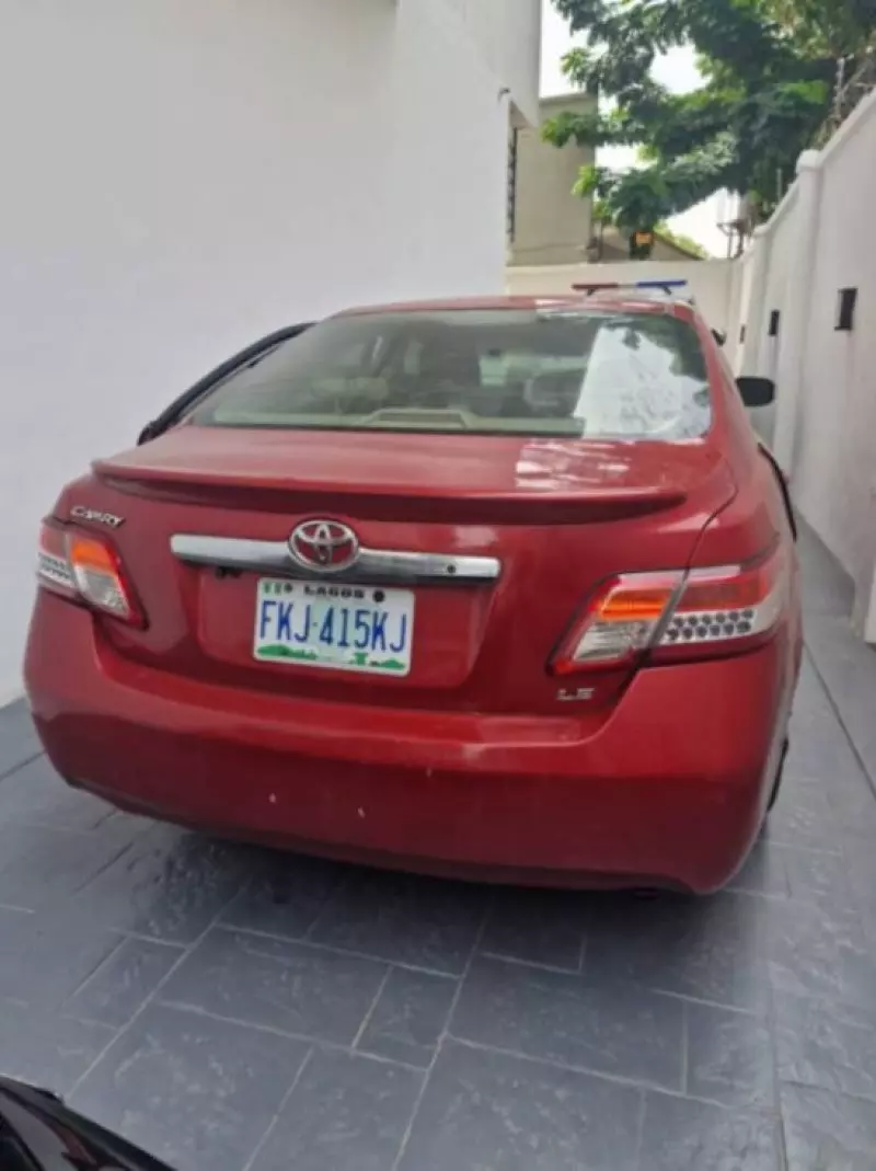 Toyota Camry   - 2009