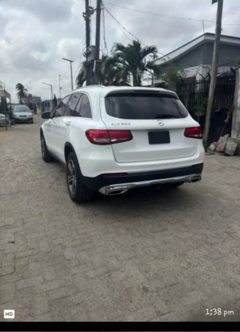 Mercedes-Benz GLC 300 - 2018