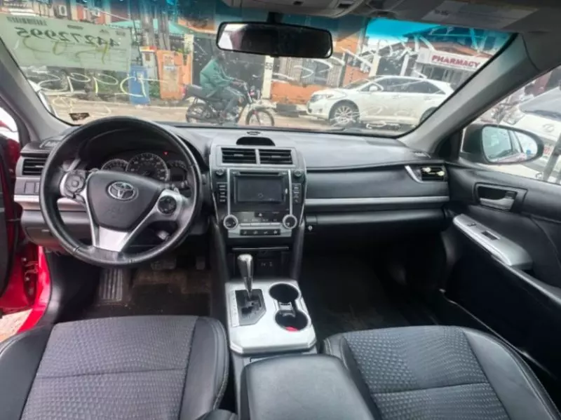 Toyota Camry   - 2014