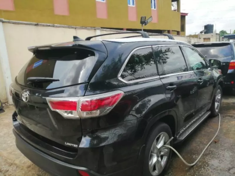Toyota Highlander   - 2014