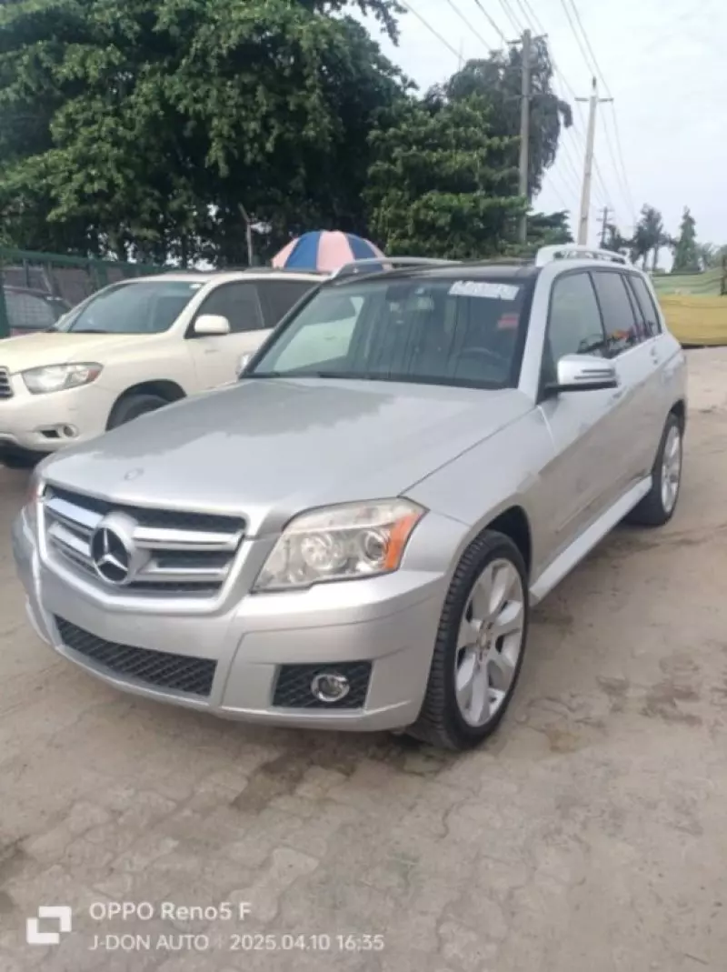 Mercedes-Benz GLK 350   - 2010