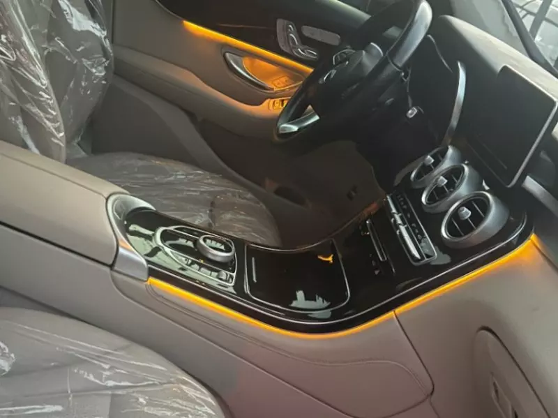 Mercedes-Benz GLC 300   - 2019