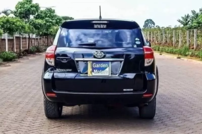 Toyota Vanguard    - 2012
