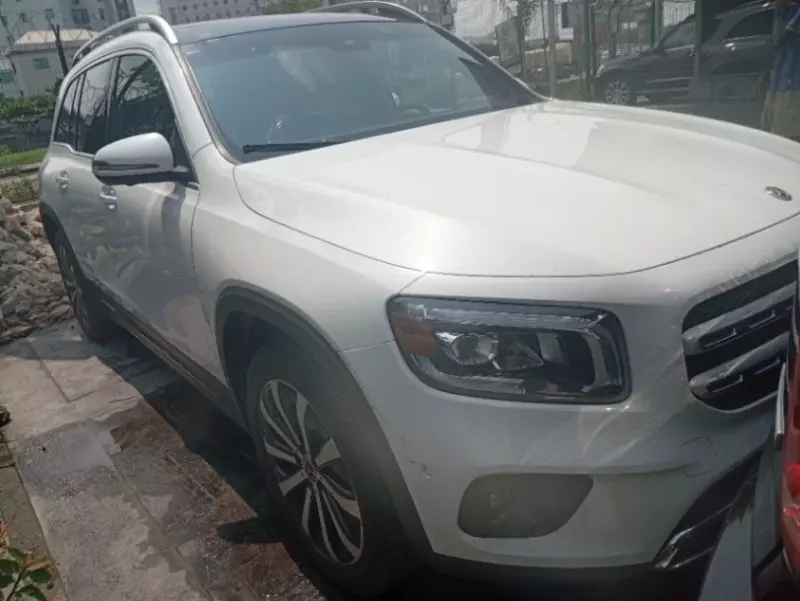 Mercedes-Benz GLB 250   - 2021