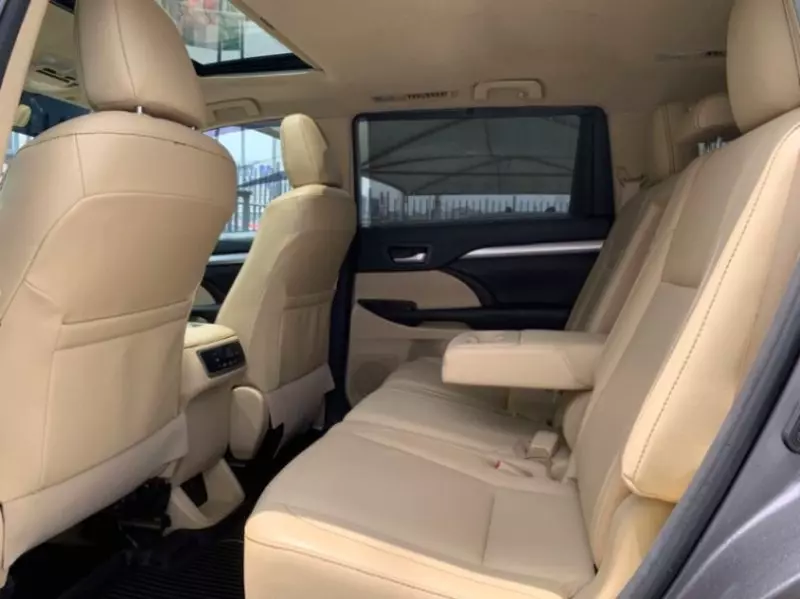 Toyota Highlander   - 2018
