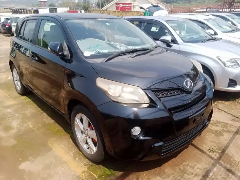 Toyota Ist    - 2012