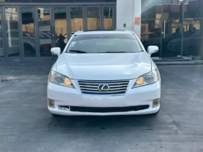 Lexus ES - 2011