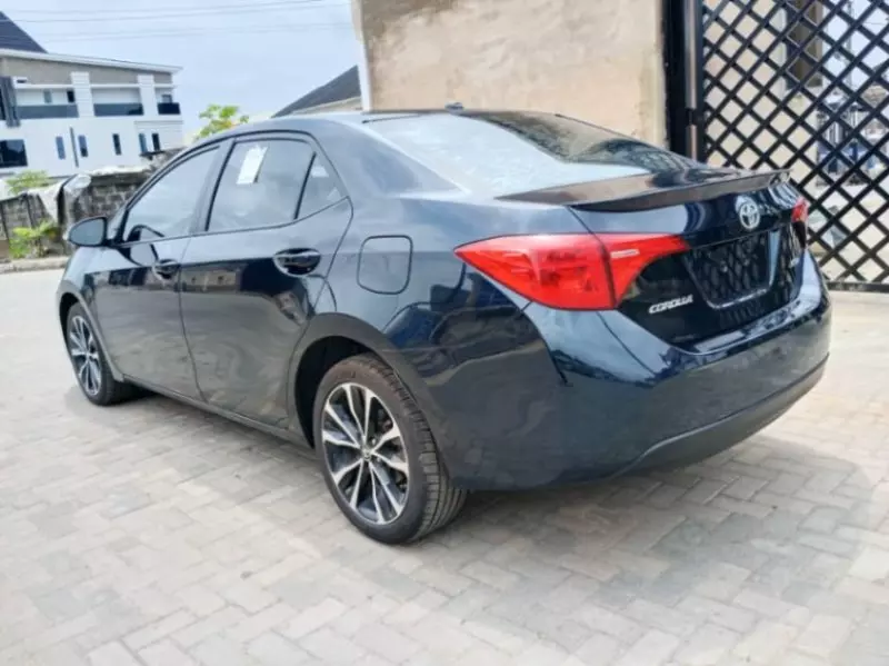 TOYOTA Corolla   - 2017
