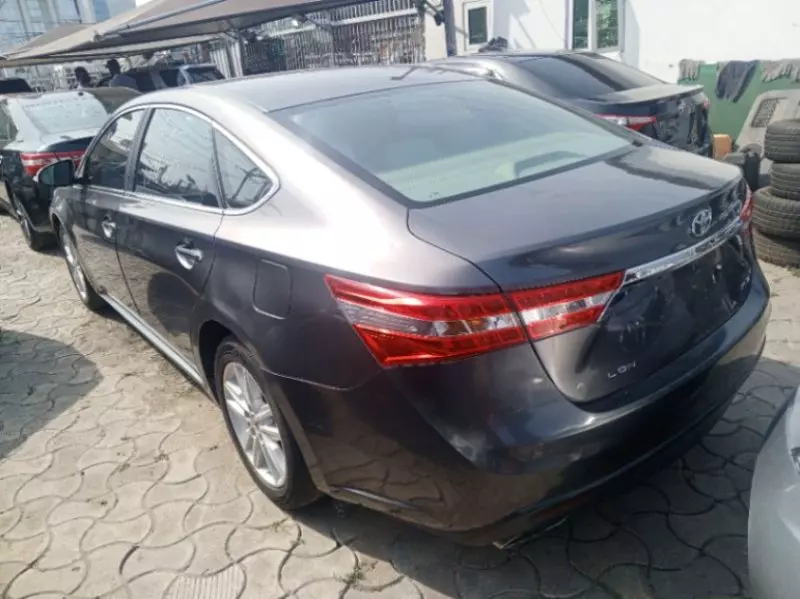 Toyota Avalon - 2014