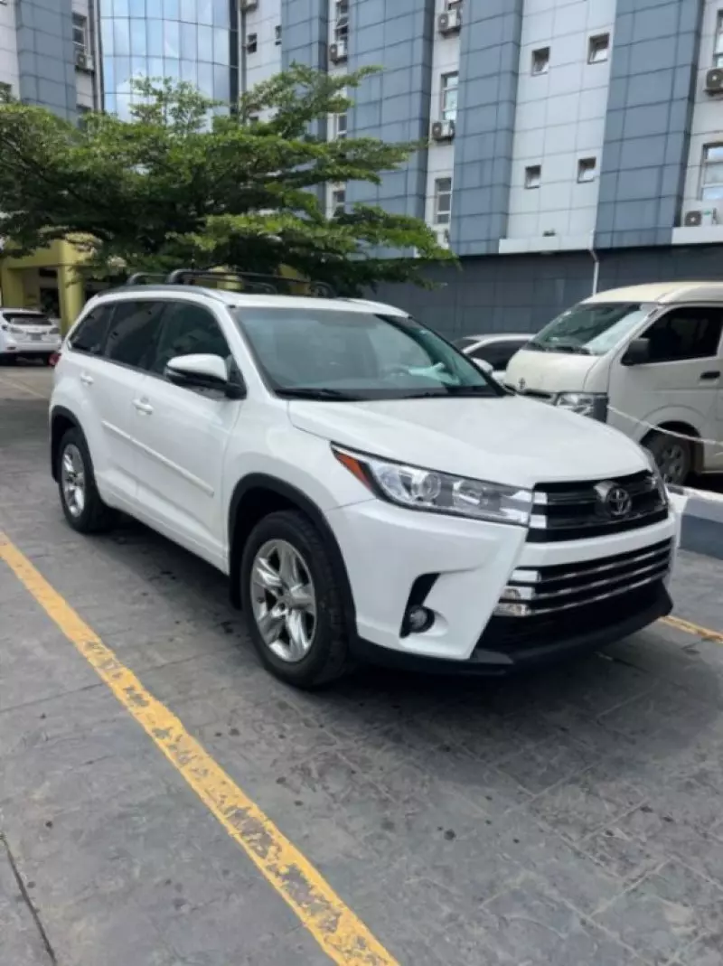 Toyota Highlander - 2015