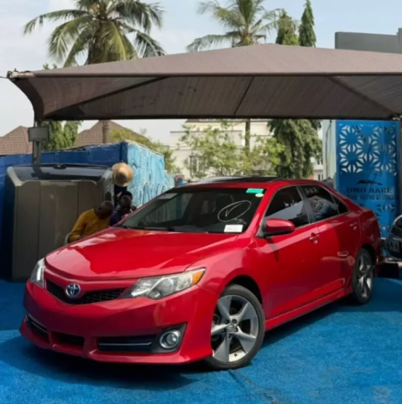 TOYOTA Camry   - 2014