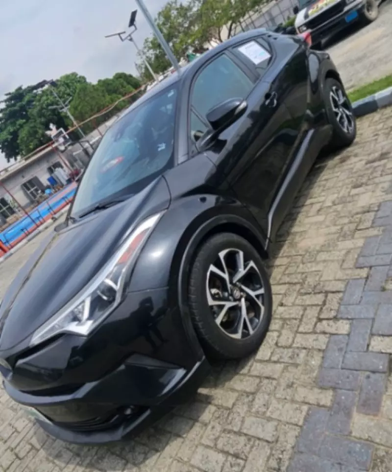 TOYOTA C-HR   - 2018