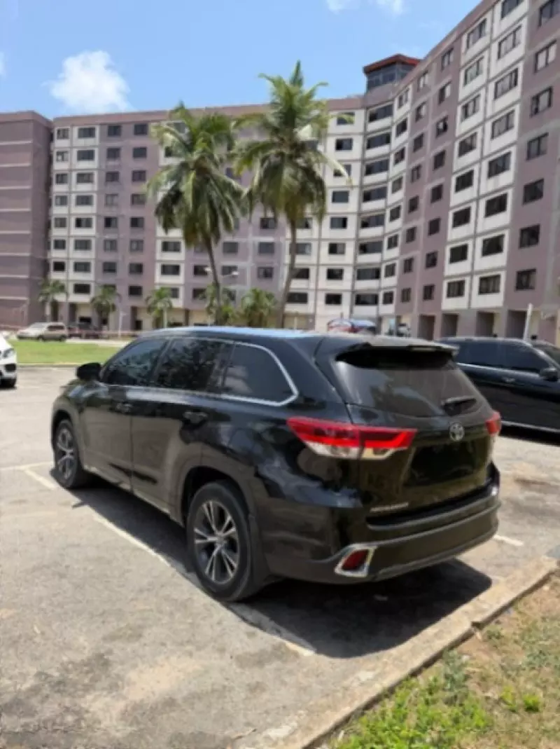 TOYOTA Highlander   - 2016