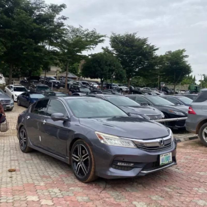 Honda Accord   - 2017