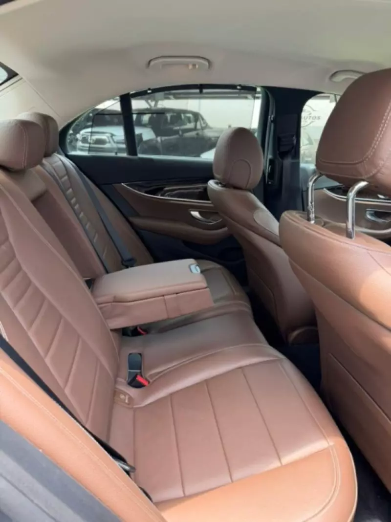 Mercedes-Benz E350   - 2022