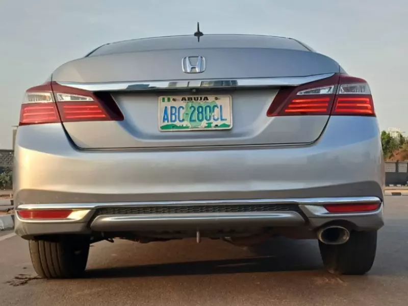 Honda Accord   - 2017