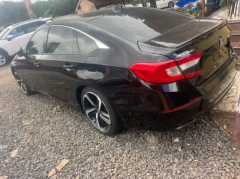 Honda Accord   - 2018