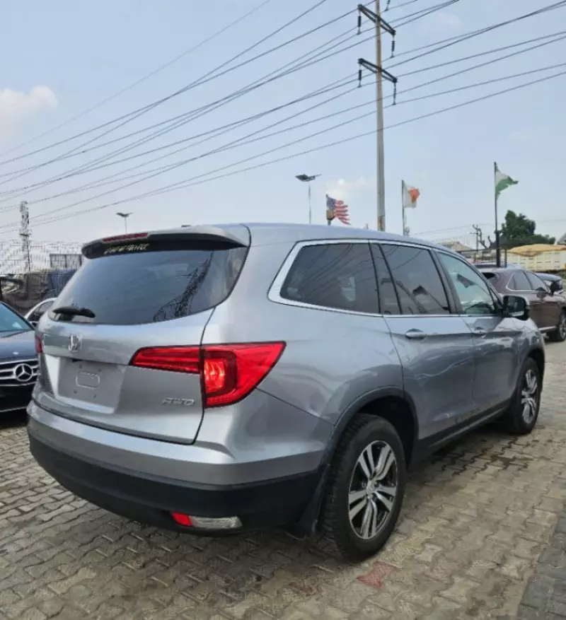 Honda Pilot   - 2016
