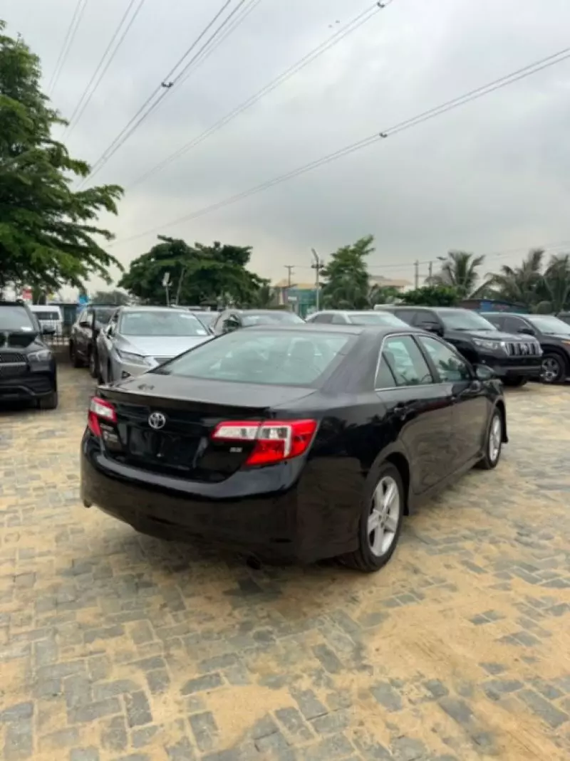 TOYOTA Camry   - 2014