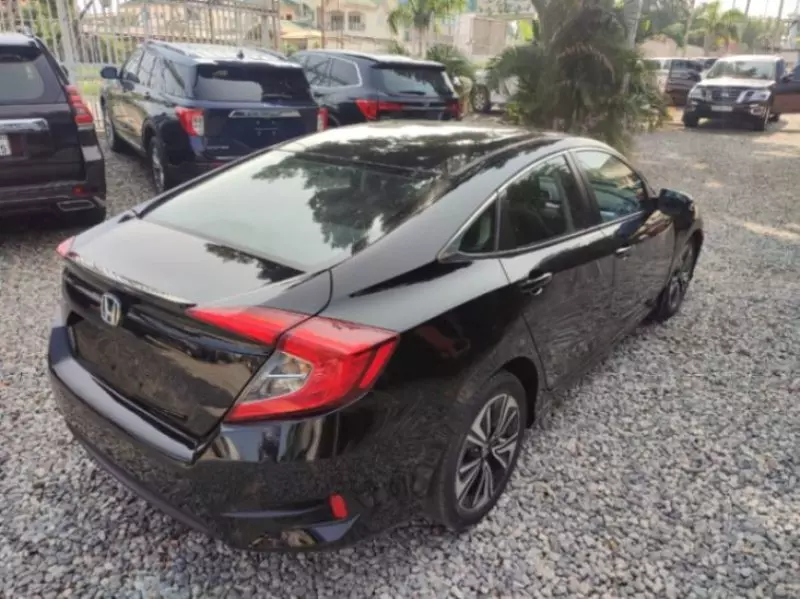 Honda Civic   - 2016