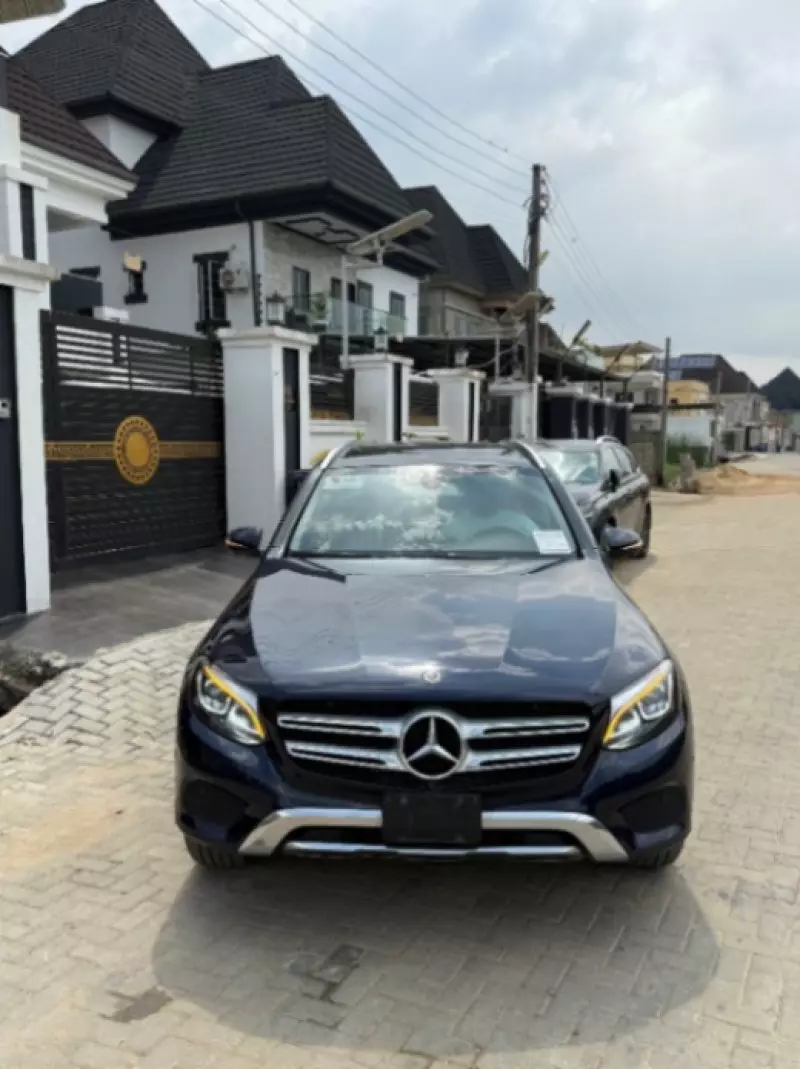 Mercedes-Benz GLC 300   - 2018