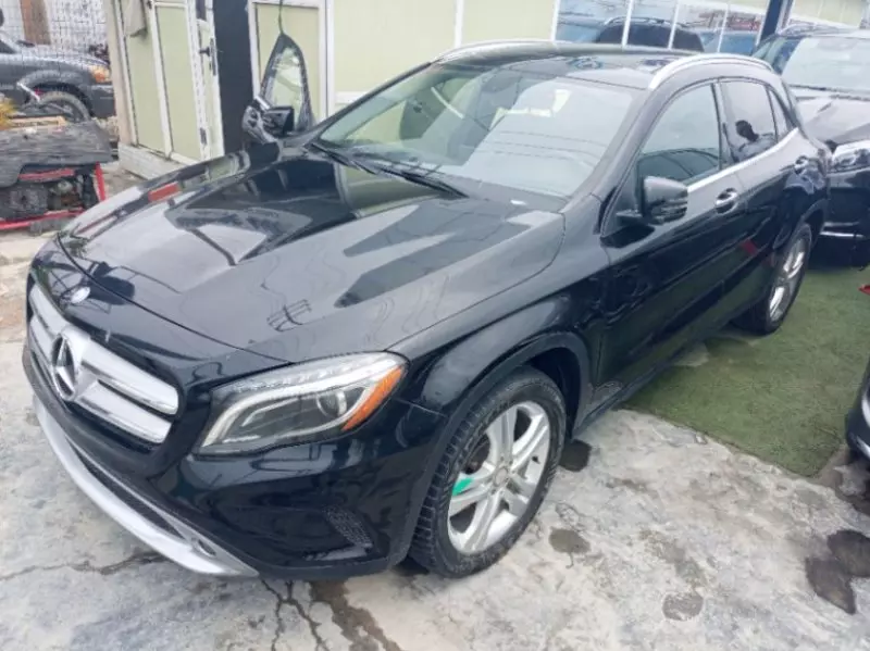 Mercedes-Benz GLA 250   - 2015