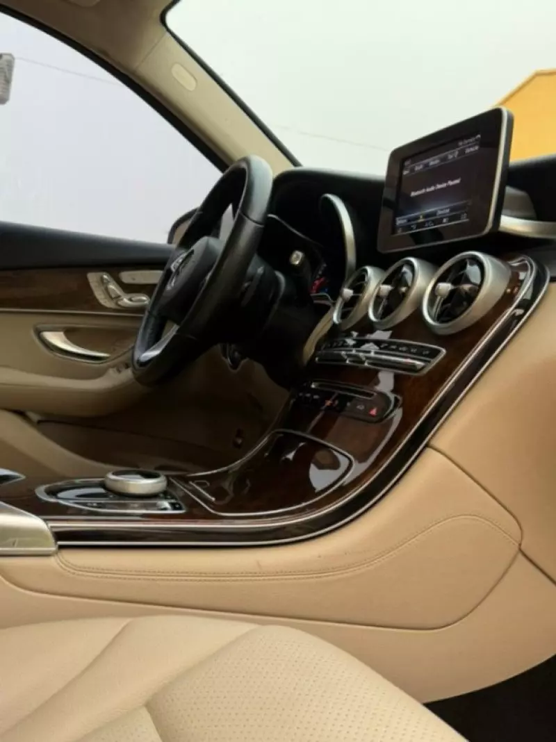 Mercedes-Benz Glc-class   - 2017
