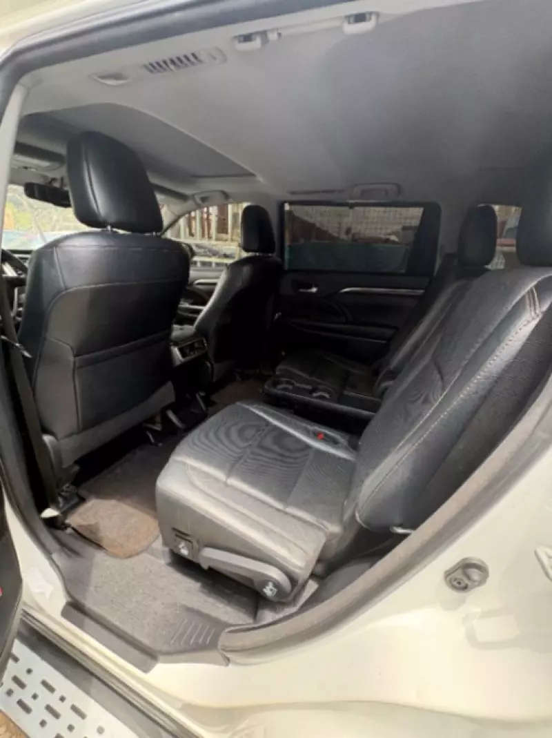 TOYOTA Highlander   - 2016