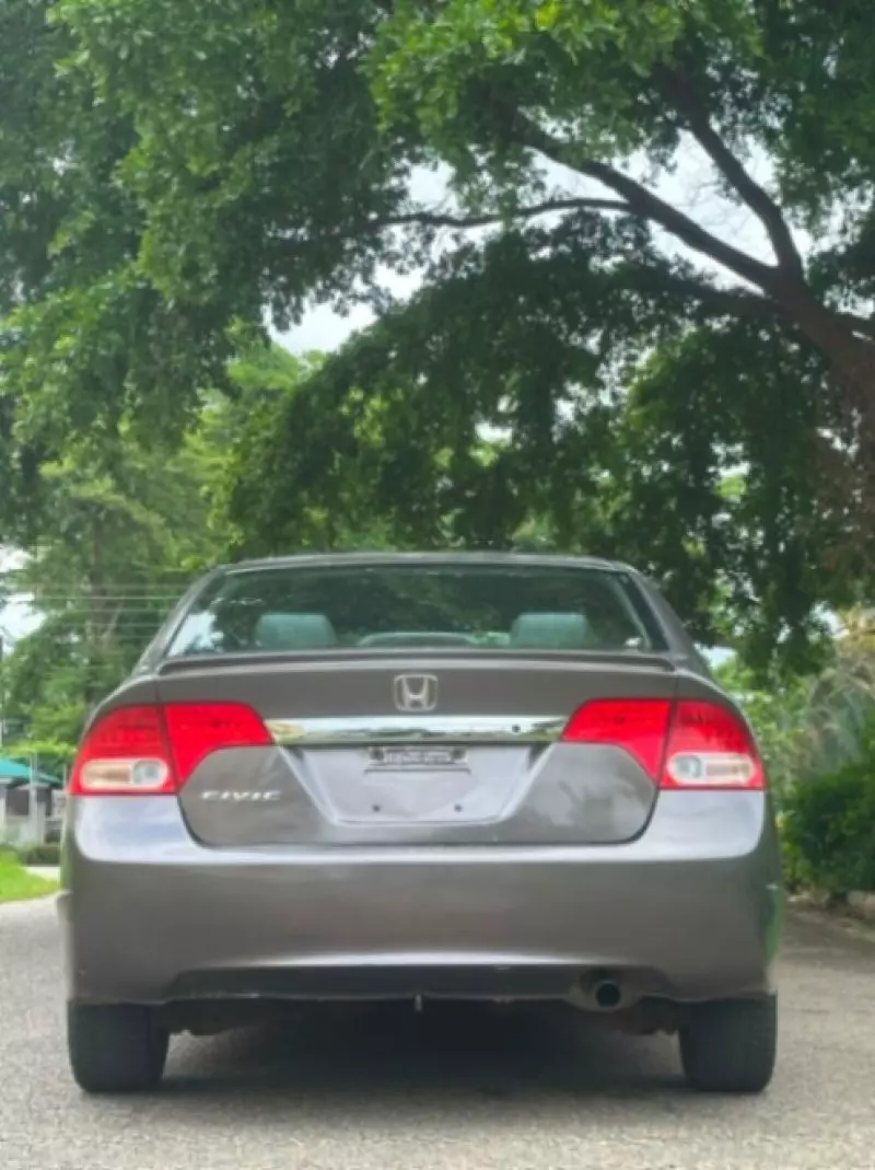 Honda Civic - 2010