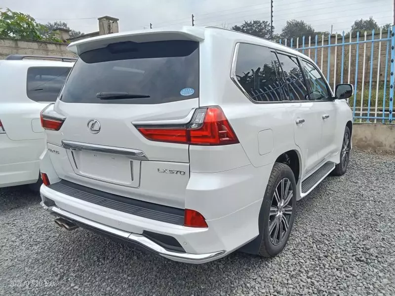 Lexus LX 570 - 2019