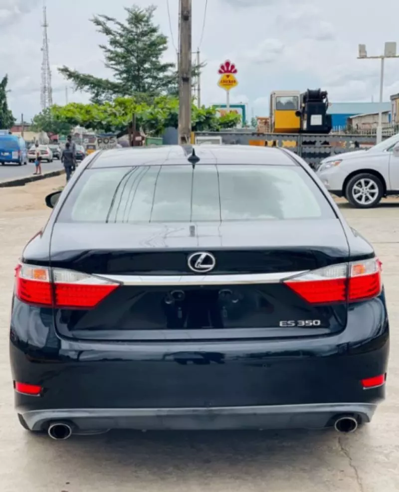 Lexus ES 350   - 2013