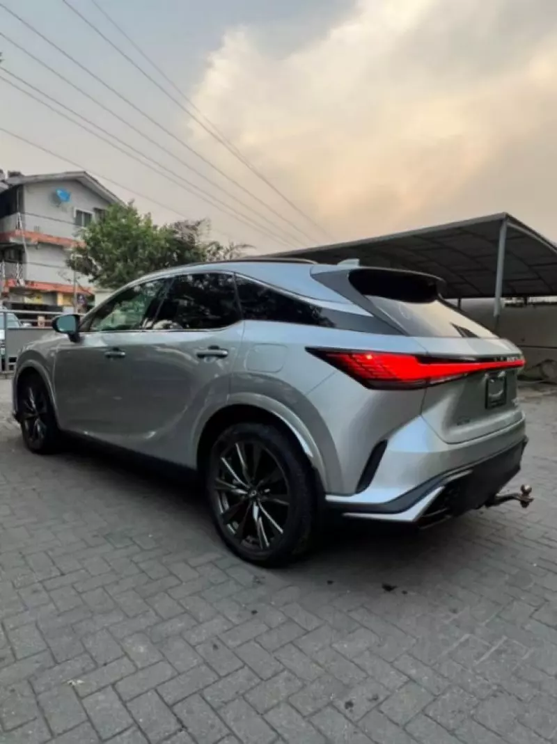 Lexus RX   - 2023