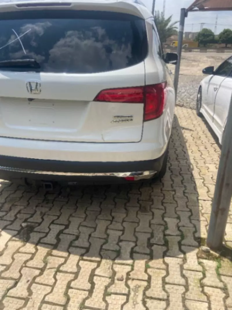 Honda Pilot   - 2017