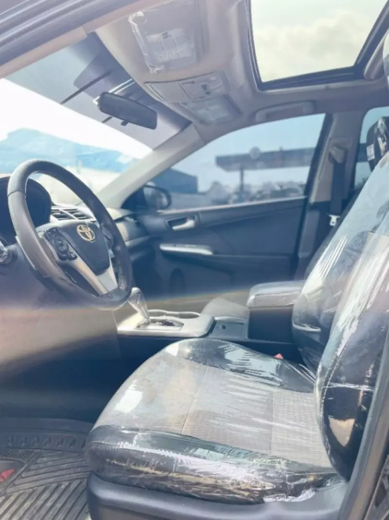Toyota Camry   - 2012
