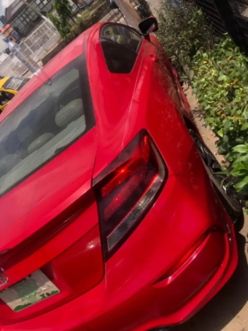 Honda Civic   - 2014