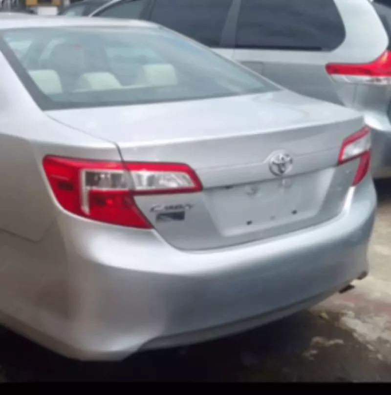 Toyota Camry   - 2014