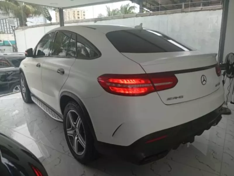 Mercedes-Benz GLE 63 AMG - 2016