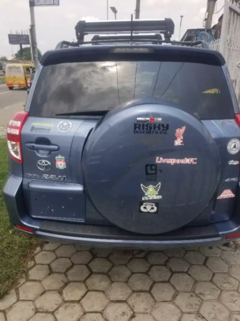 Toyota Rav4   - 2010