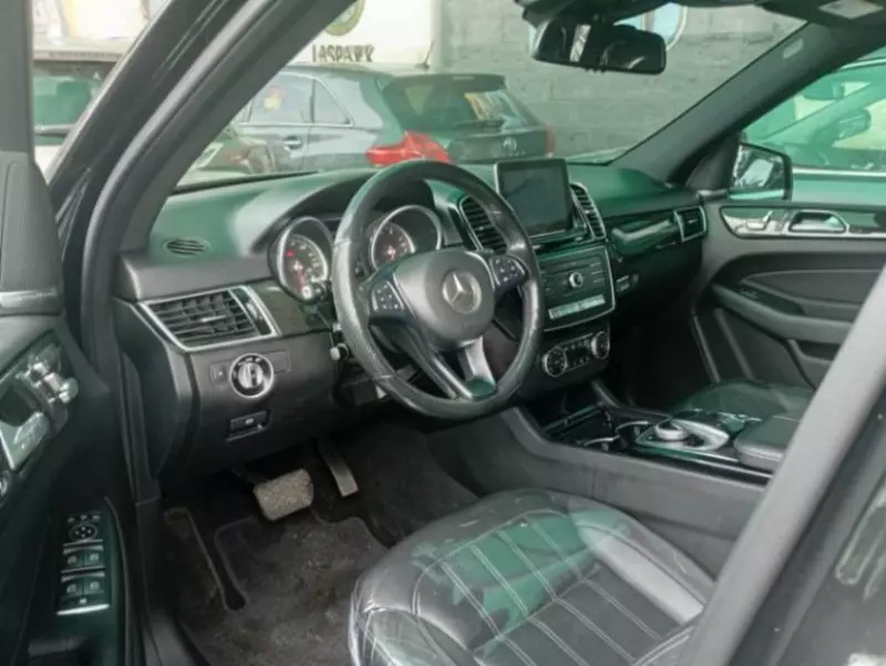 Mercedes-Benz GLE-Class   - 2016