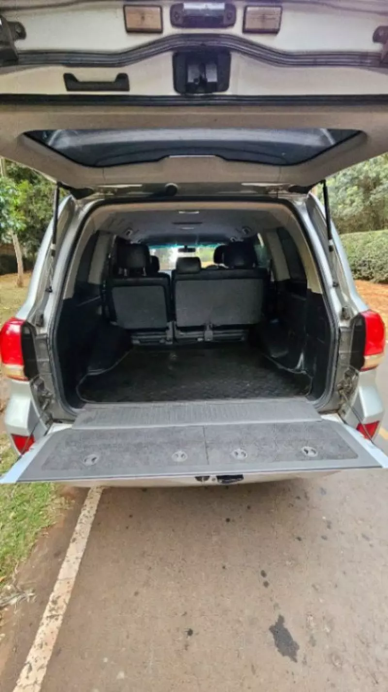 TOYOTA Land Cruiser   - 2009