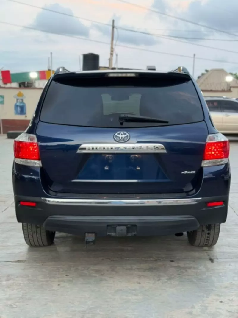 TOYOTA Highlander   - 2013