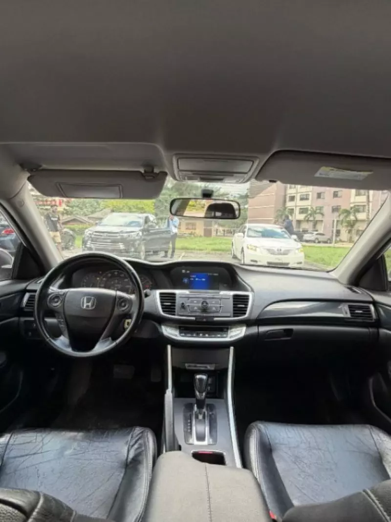 Honda Accord   - 2013