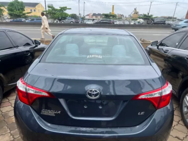 TOYOTA Corolla   - 2016